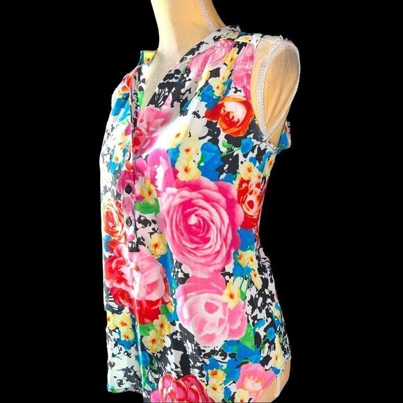 New York and company sleeveless pretty floral button up blouse - Picture 4 of 8